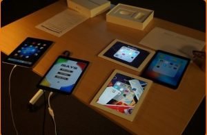 Photographie de tablettes avec des jeux de mémoire