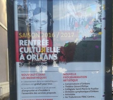 Affiche municipale annonçant la mise en place de la gratuité à Orléans