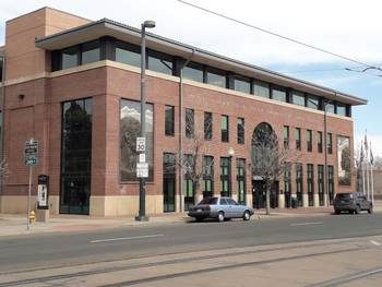 Photographie du bâtiment de la bibliothèque de Denver