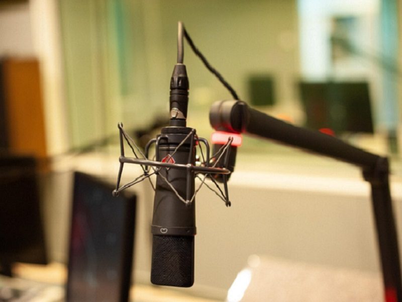 Microphone dans un studio d'enregistrement